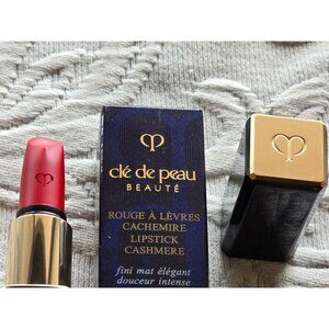 Cle De Peau Beaute Rouge